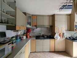 Blk 240 Lorong 1 Toa Payoh (Toa Payoh), HDB Executive #589021681